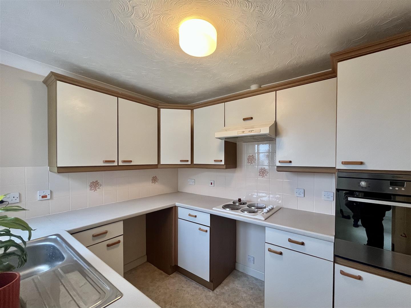 Windsor Court, Mount Wise, Newquay photo - 2